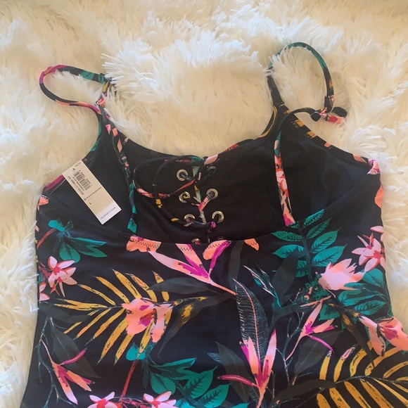 Old Navy Floral tropical tie detail bathing suit - Picture 3 of 7